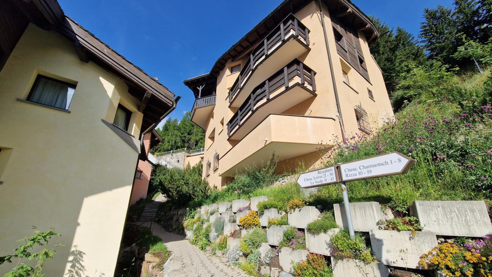 Aparthotel Chesa Bellaval Silvaplana Exterior photo